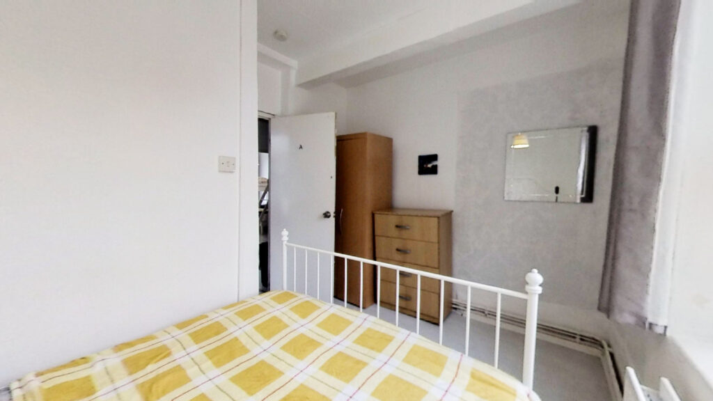 Lakeland-Estate-London-002-09032020_184018