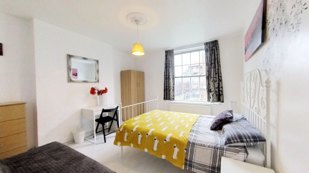 Lakeland-Estate-London-002-09032020_175430