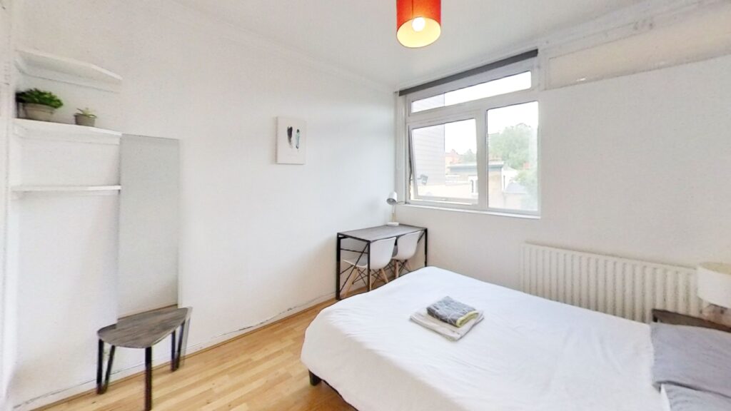Lakeland-Estate-London-Bedroom