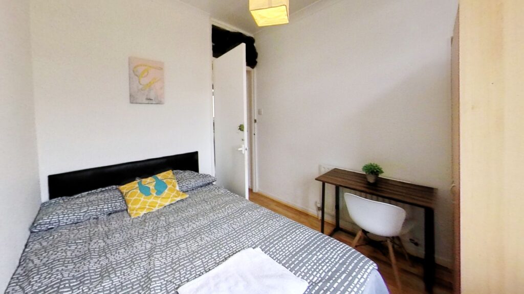 Lakeland-Estate-London-Bedroom-2(5)